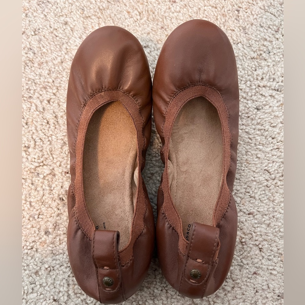 G.H. Bass & Co Brown Leather Ballet Flats Never Worn